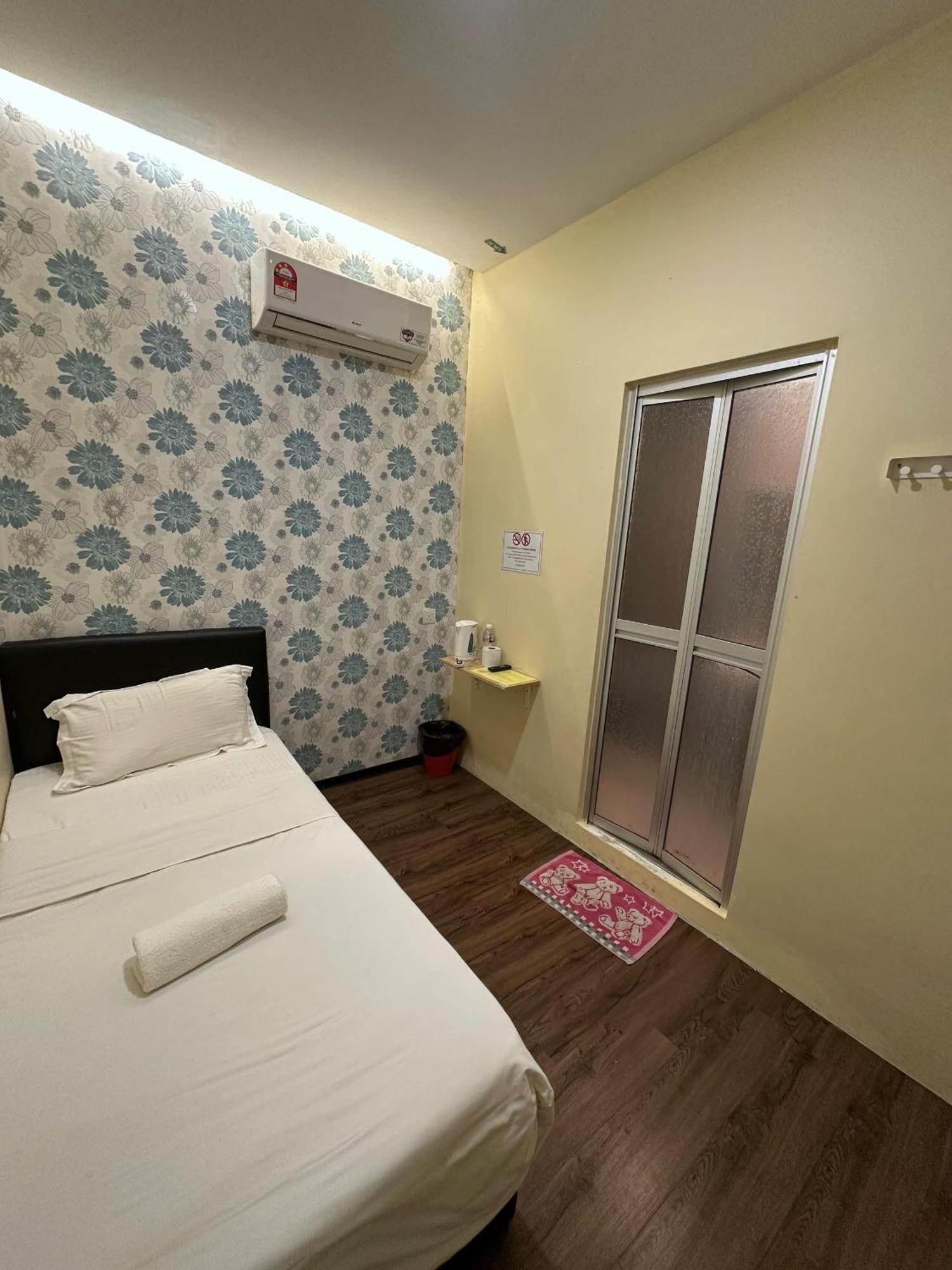 Serian Transit Inn Luaran gambar